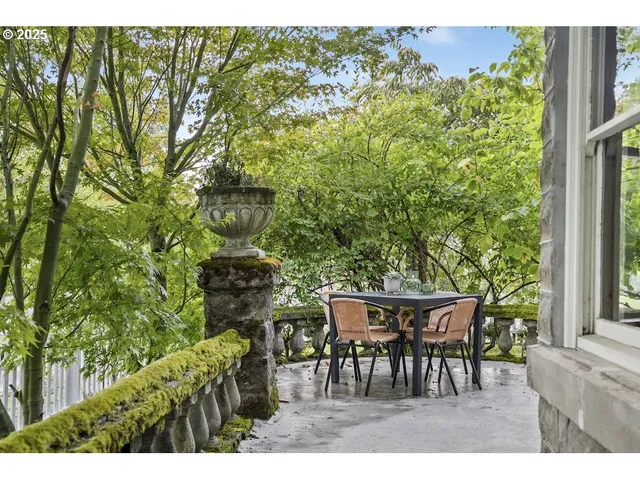 $699,000 | 7039 North Portsmouth Avenue, Portland, OR 97203