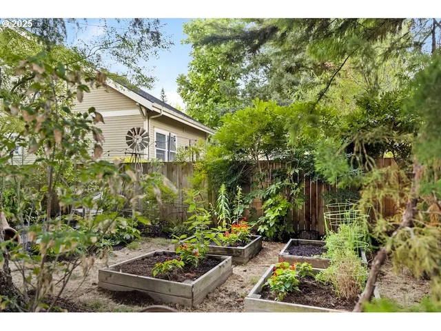 $699,000 | 7039 North Portsmouth Avenue, Portland, OR 97203