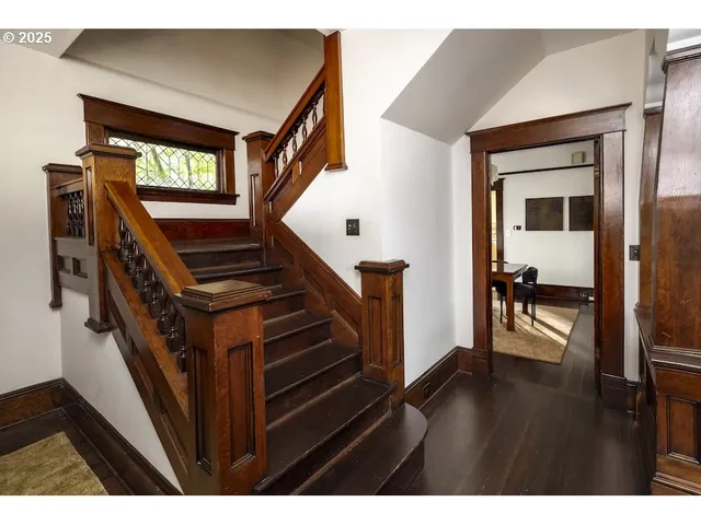 $699,000 | 7039 North Portsmouth Avenue, Portland, OR 97203