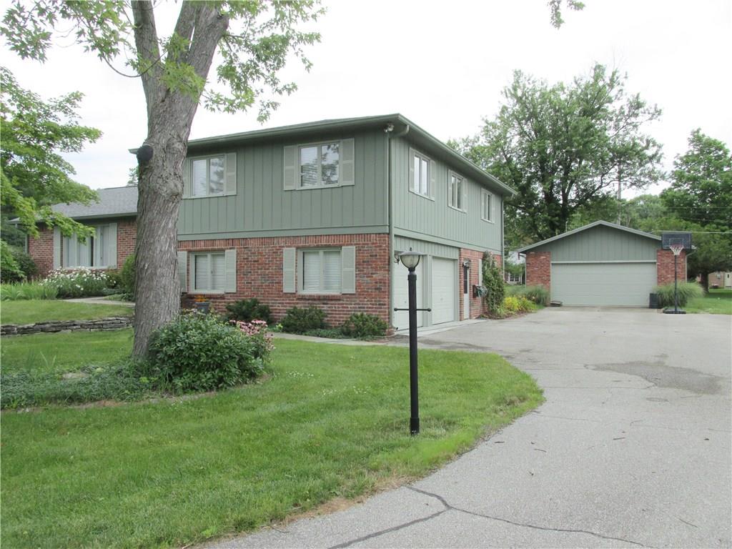 7219 Lantern Road Indianapolis, IN 46256 - Photo 3 of 30 Gallery Image 3