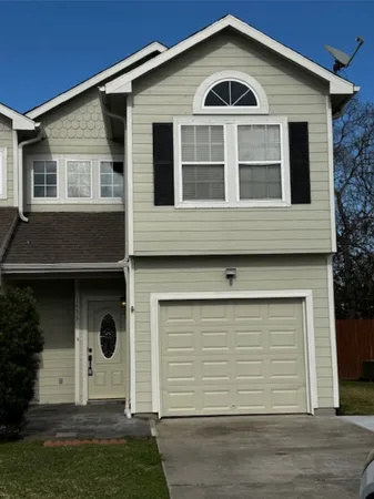 $2,150 | 1433 Kipp Avenue, Kemah, TX 77565