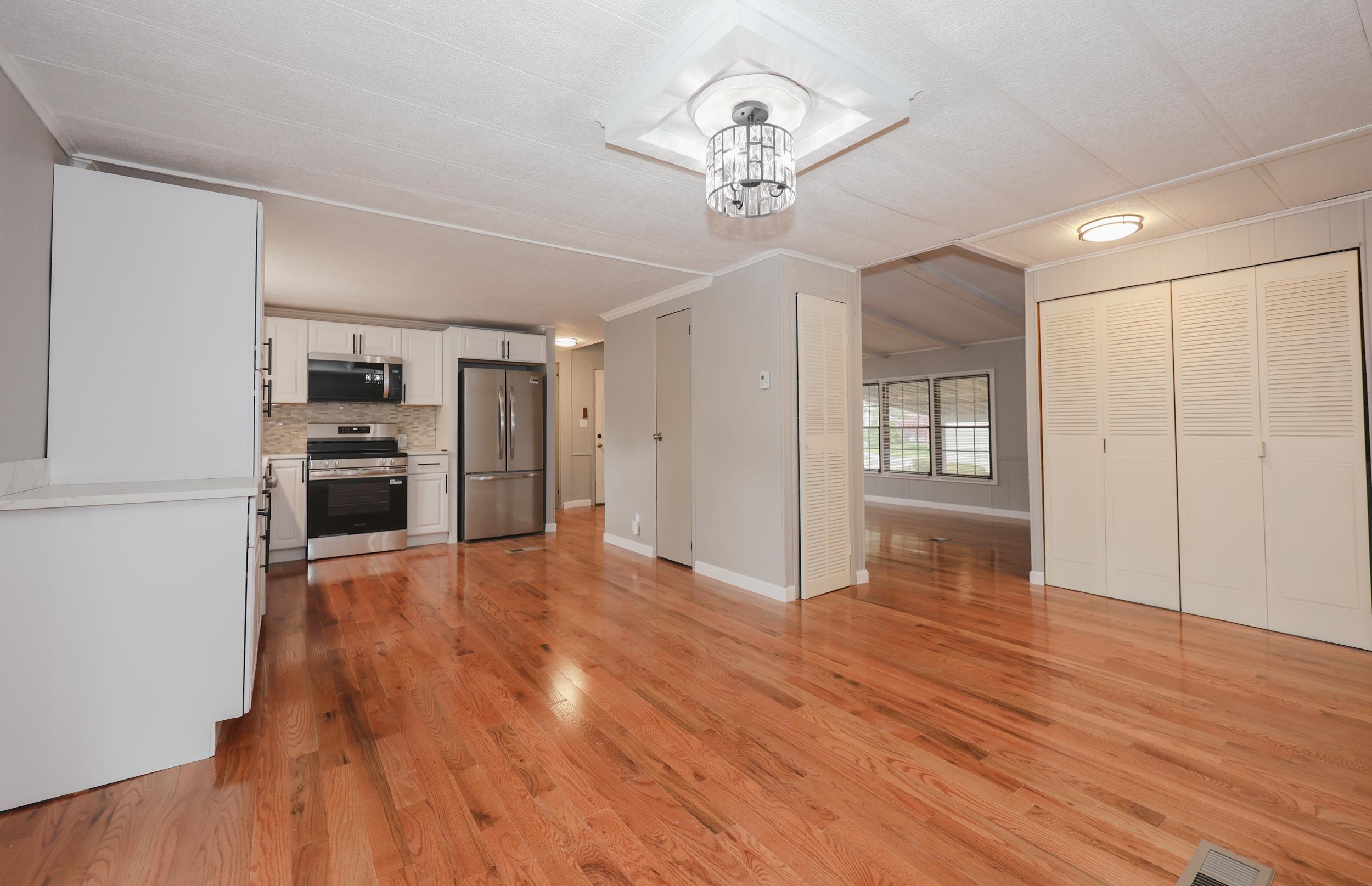 62 Roger Road Goffstown, NH 03045 - Photo 6 of 28