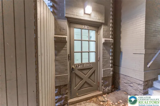$1,250 | 316 West Broad Street, Unit 2, Bethlehem, PA 18018