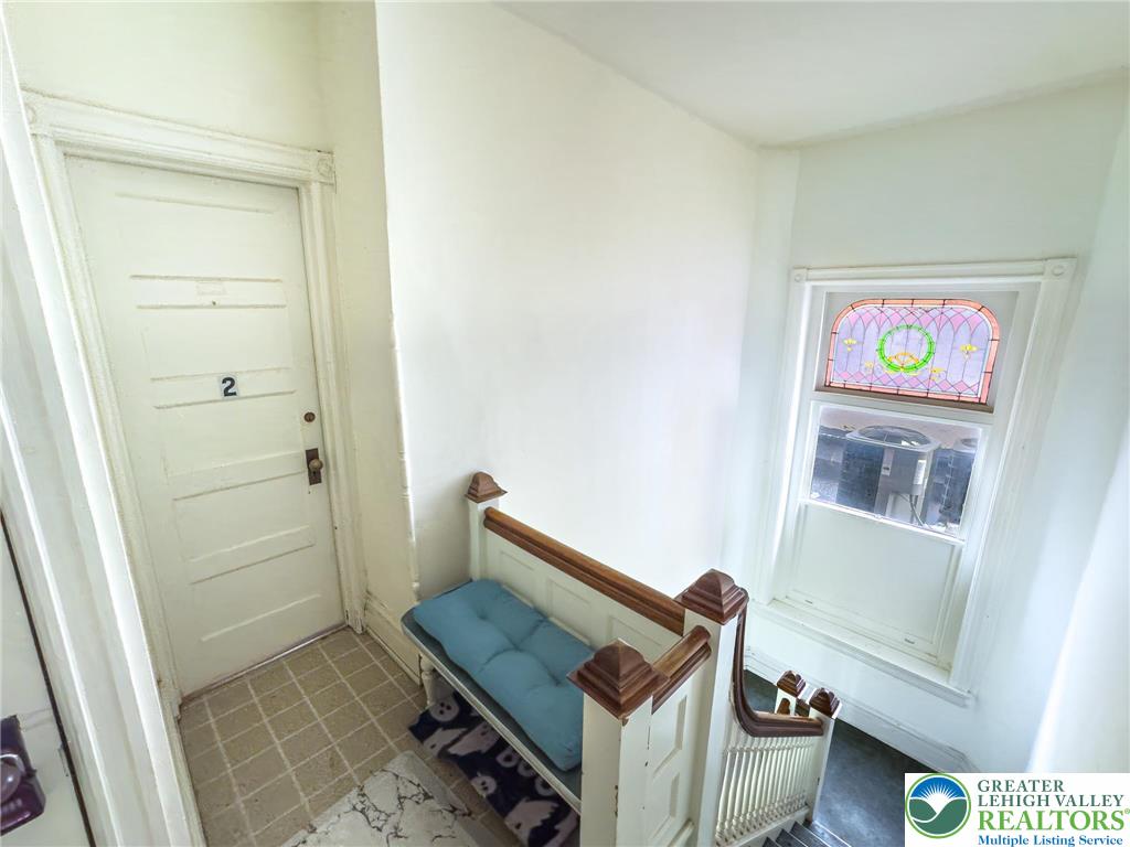 316 West Broad Street, Unit 2 Bethlehem, PA 18018 - Photo 6 of 15 Entry way