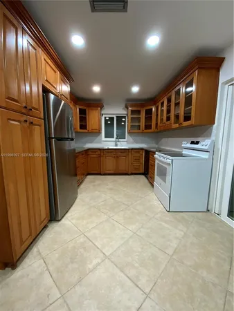 $3,700 | 11128 Median Street, Boca Raton, FL 33428