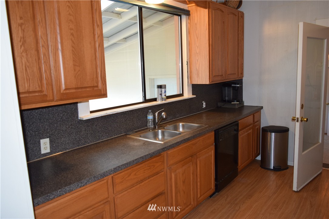 239 Aberdeen Gardens Road Aberdeen, WA 98520 - Photo 4 of 25 Gallery Image 4