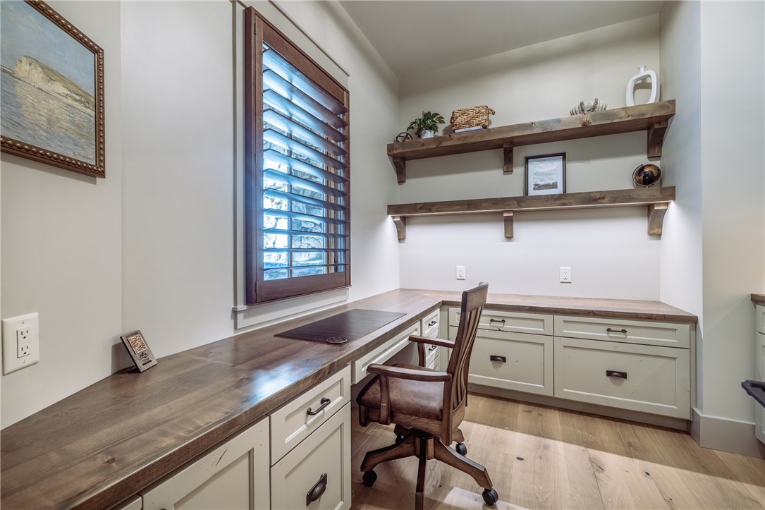 116 Nimmons Bridge Road Salem, SC 29676 - Photo 28 of 49 Main-Level Office/Study