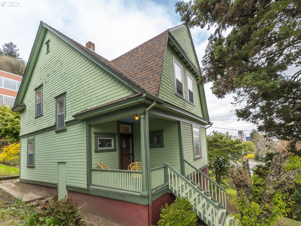 3605 Southwest Condor Avenue Portland, OR 97239 - Photo 2 of 32