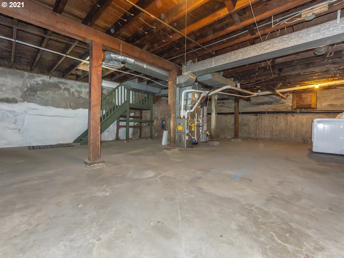 3605 Southwest Condor Avenue Portland, OR 97239 - Photo 25 of 32