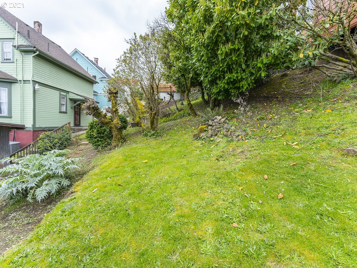 3605 Southwest Condor Avenue Portland, OR 97239 - Photo 28 of 32