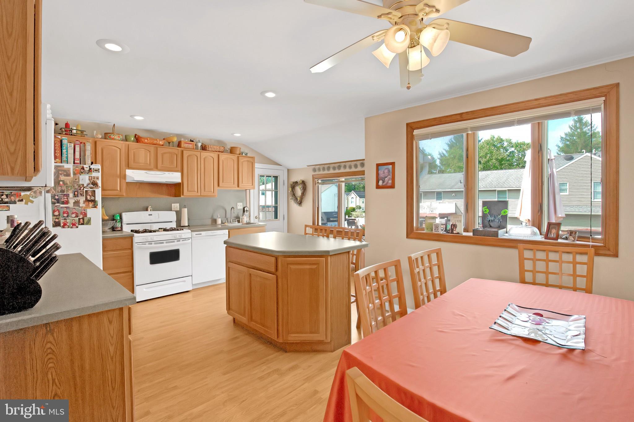 18 Homestead Road Stratford, NJ 08084 - Photo 12 of 30