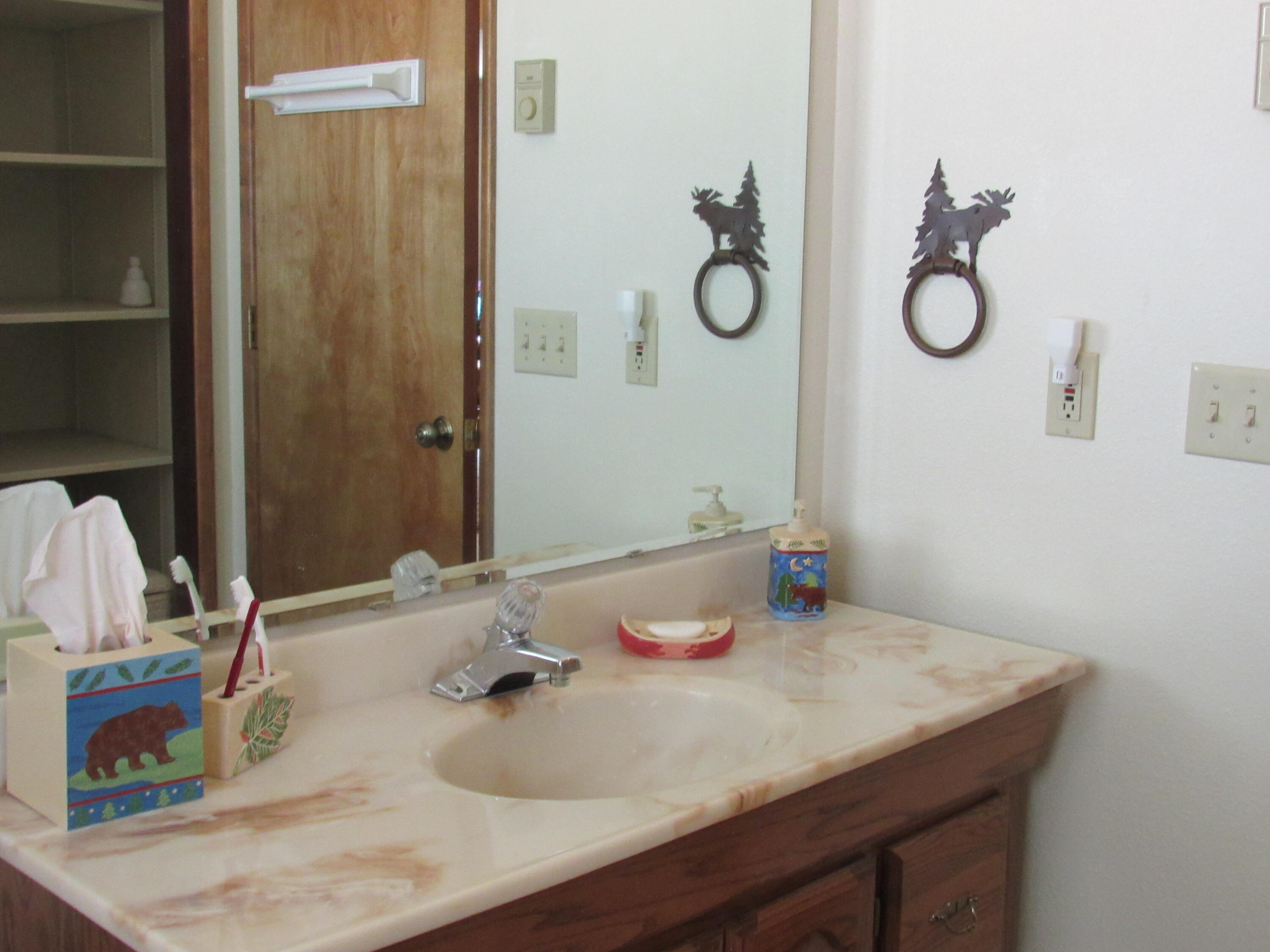 51582 Ash Road La Pine, OR 97739 - Photo 31 of 52 Bath Use