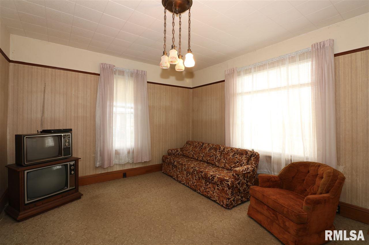 16920 Furrow Road Pekin, IL 61554 - Photo 11 of 34