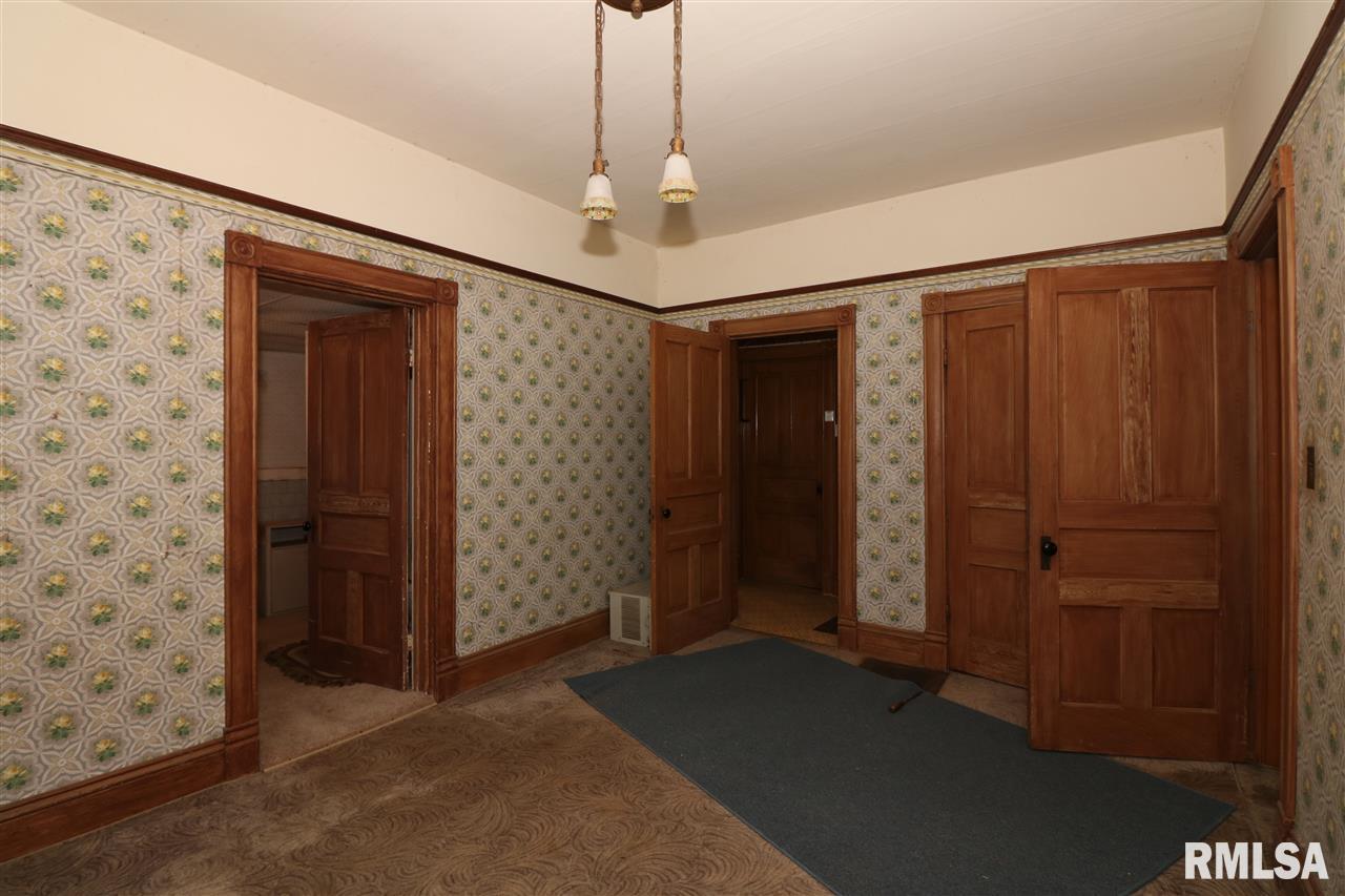 16920 Furrow Road Pekin, IL 61554 - Photo 9 of 34