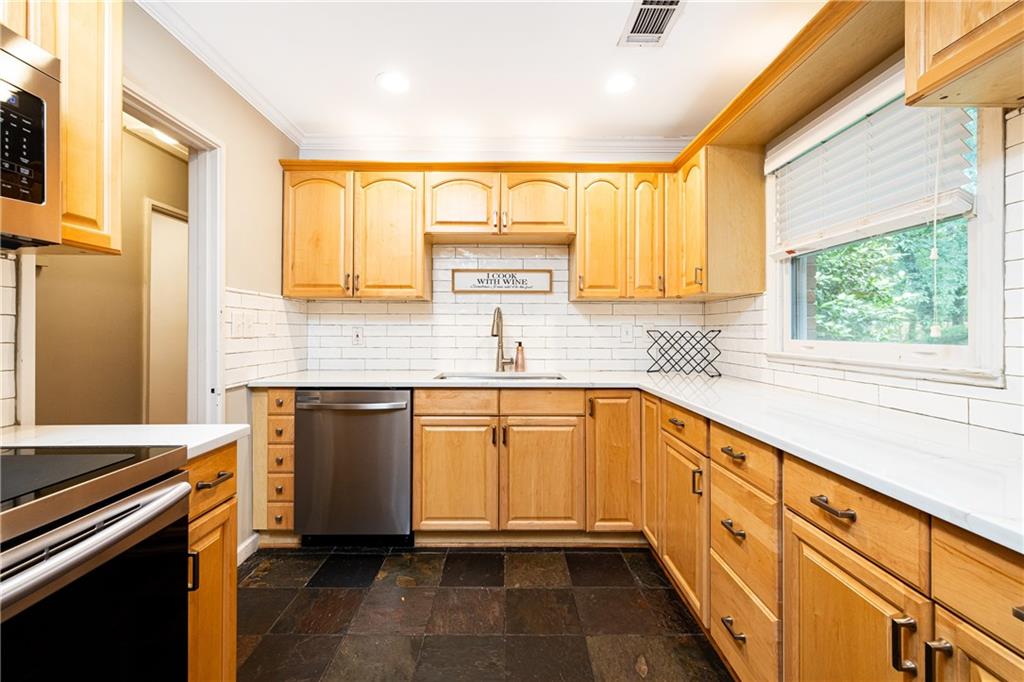 3071 Francine Drive Decatur, GA 30033 - Photo 11 of 24