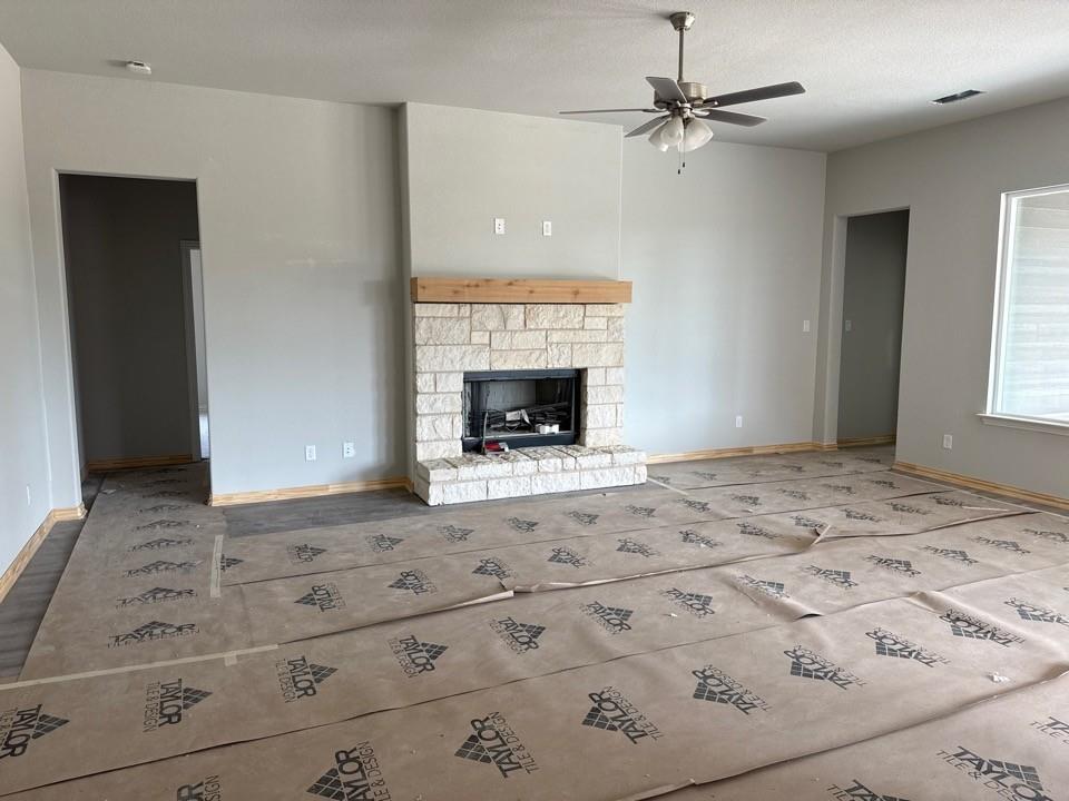 404 Guadalupe Lane Springtown, TX 76082 - Photo 5 of 8