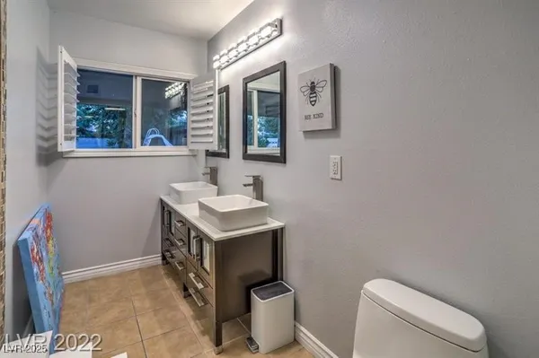 $2,400 | 2505 Laurie Drive, Unit A, Las Vegas, NV 89102