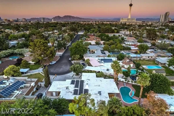 $2,400 | 2505 Laurie Drive, Unit A, Las Vegas, NV 89102