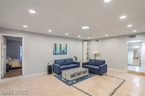 $2,400 | 2505 Laurie Drive, Unit A, Las Vegas, NV 89102