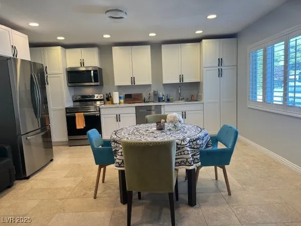 $2,400 | 2505 Laurie Drive, Unit A, Las Vegas, NV 89102