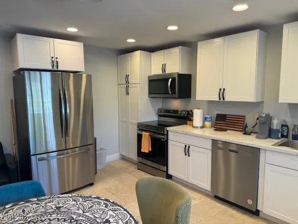 $2,400 | 2505 Laurie Drive, Unit A, Las Vegas, NV 89102