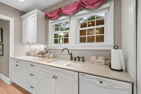 $574,999 | 335 East Liberty Street, Barrington, IL 60010