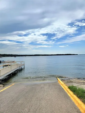 a view of outdoor space with mountain view