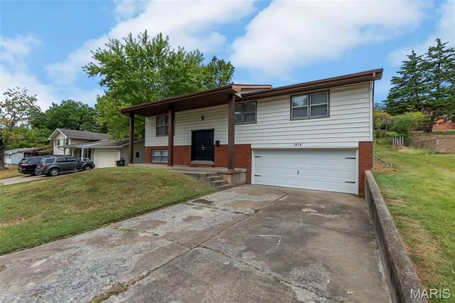 $214,900 | 1814 Recardo Drive, Cape Girardeau, MO 63701