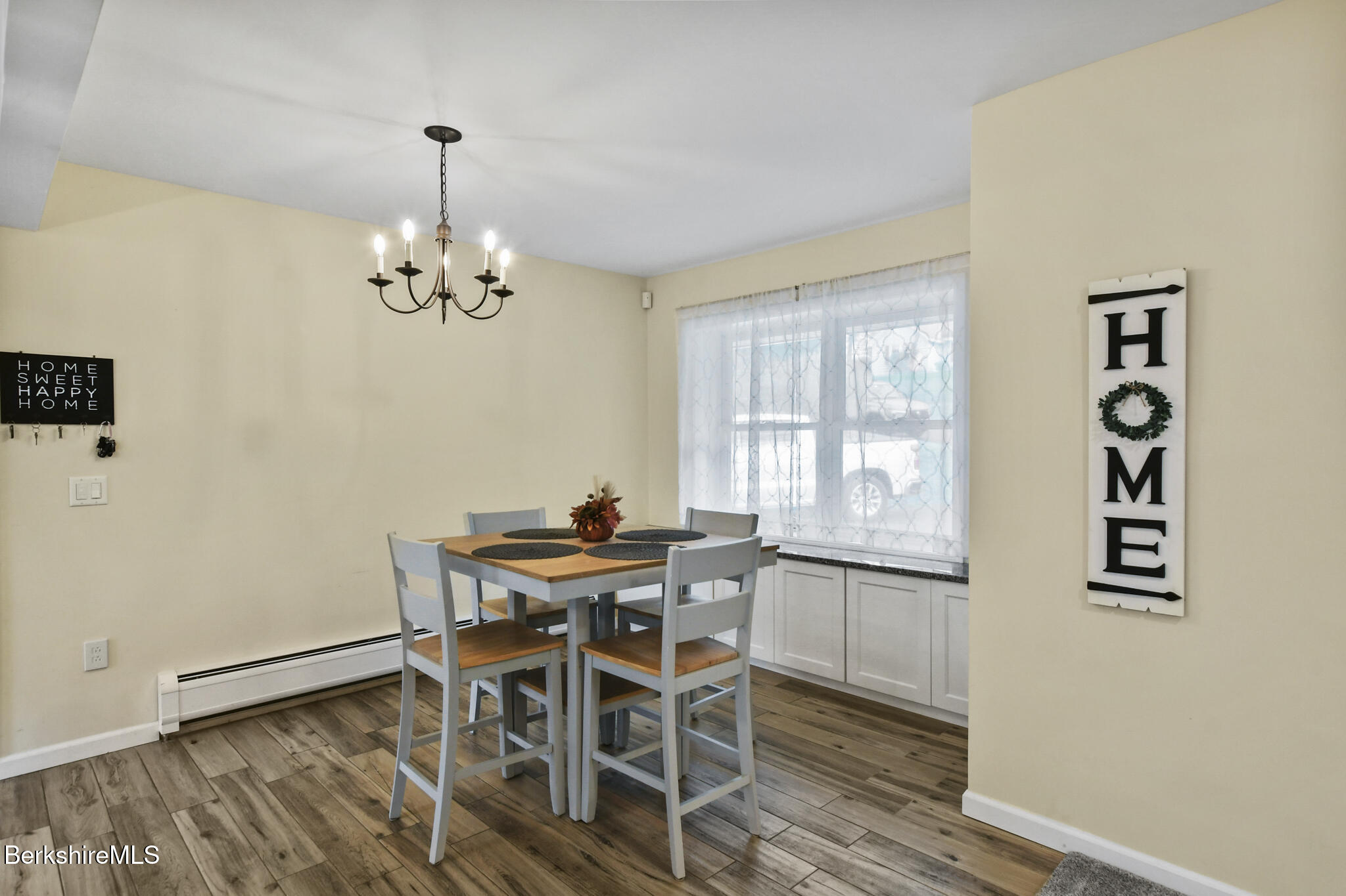 20 Westview Road Lanesborough, MA 01237 - Photo 12 of 42 Dining Area