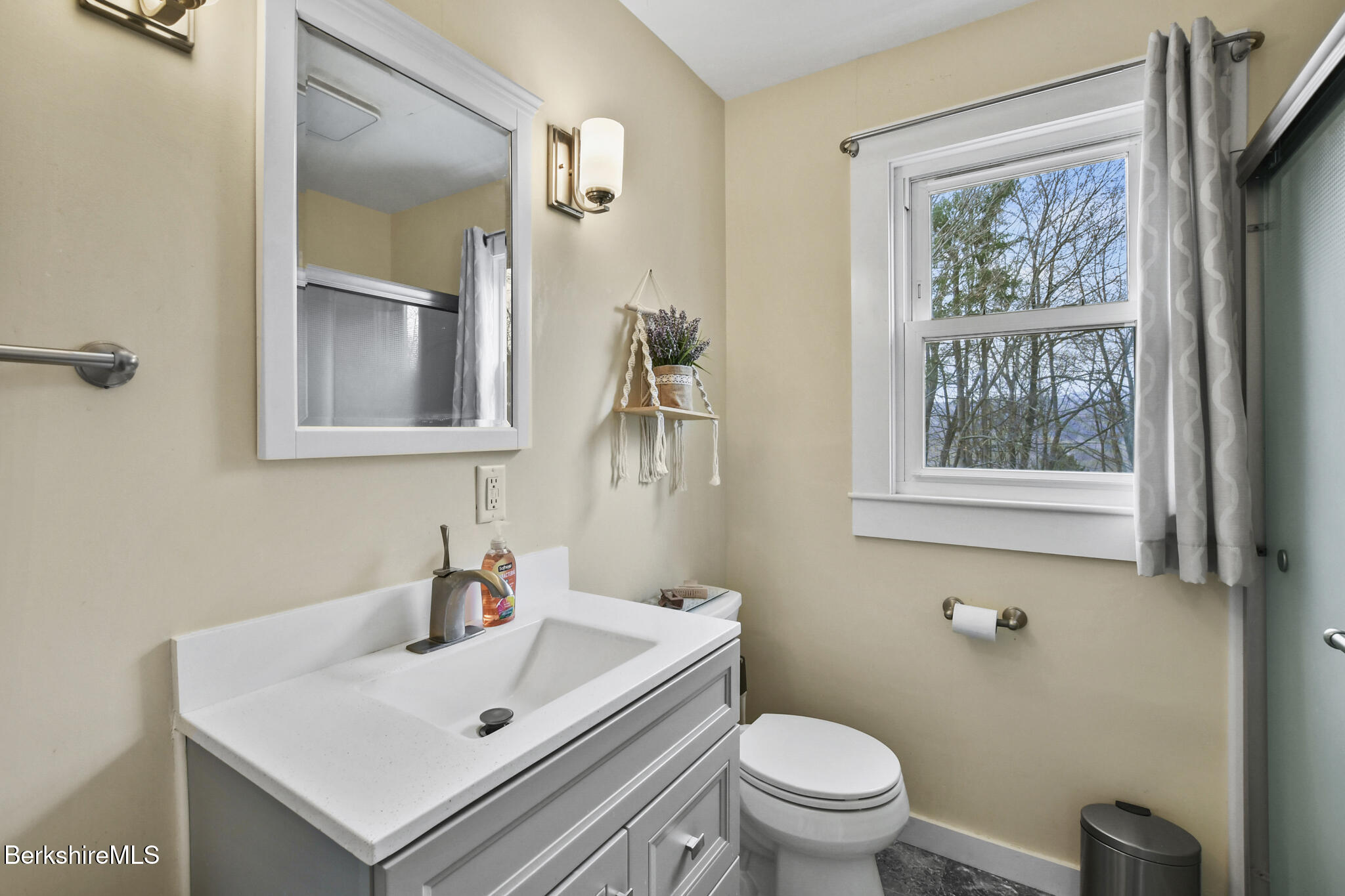 20 Westview Road Lanesborough, MA 01237 - Photo 20 of 42 Full Bath