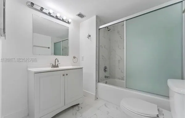 $2,100 | 3150 West Rolling Hills Circle, Unit 209, Davie, FL 33328