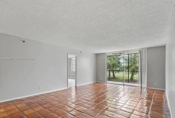 $2,100 | 3150 West Rolling Hills Circle, Unit 209, Davie, FL 33328