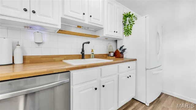 $197,000 | 2042 Farflung Drive, Florissant, MO 63031