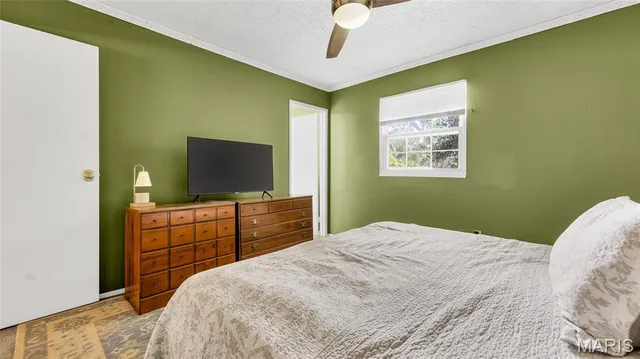 $197,000 | 2042 Farflung Drive, Florissant, MO 63031