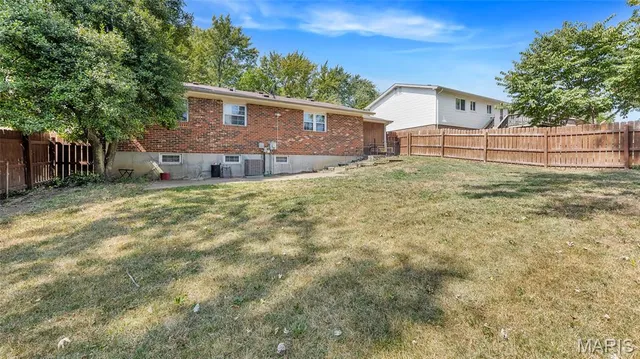 $197,000 | 2042 Farflung Drive, Florissant, MO 63031