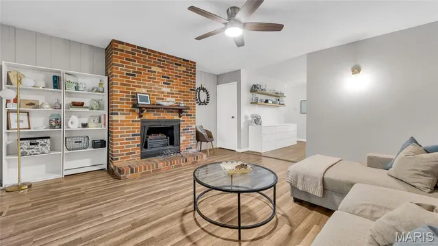 $197,000 | 2042 Farflung Drive, Florissant, MO 63031