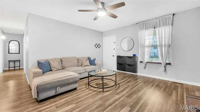 $197,000 | 2042 Farflung Drive, Florissant, MO 63031