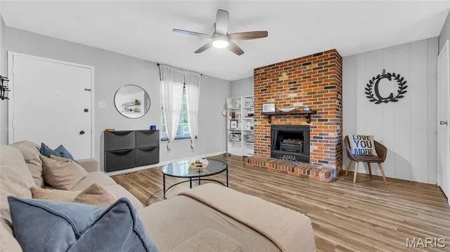 $197,000 | 2042 Farflung Drive, Florissant, MO 63031