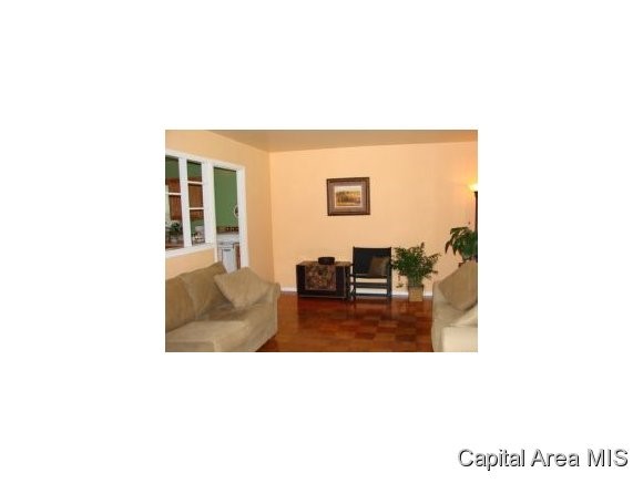 3631 Lancaster Road Springfield, IL 62703 - Photo 3 of 4