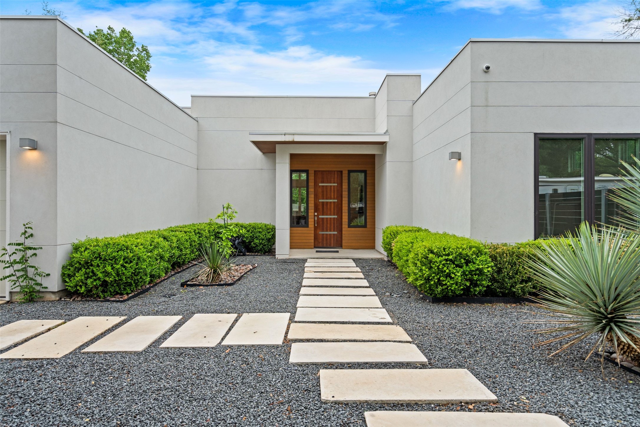 4616 Tejas Trail Austin, TX 78745 - Photo 2 of 40