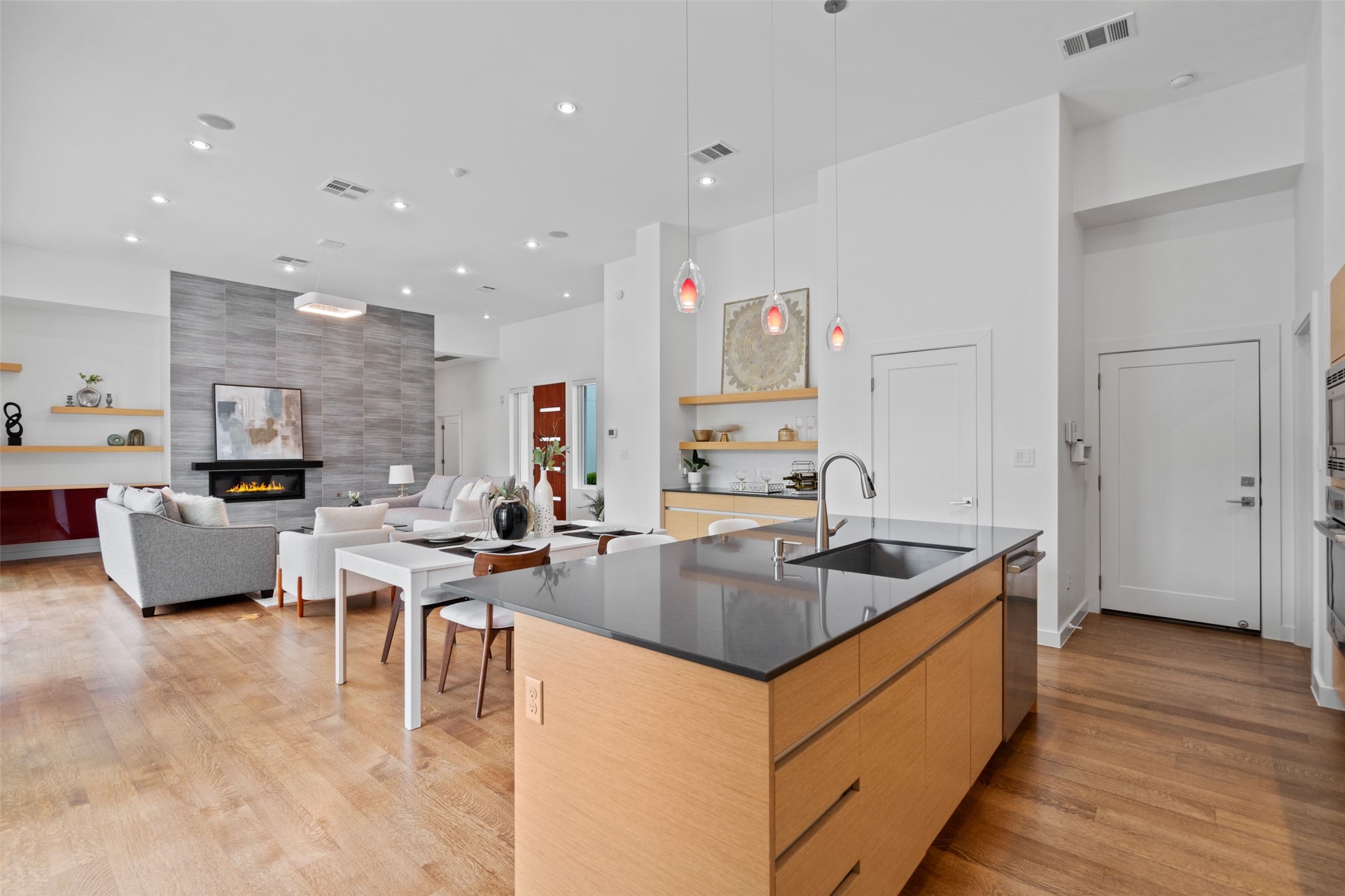 4616 Tejas Trail Austin, TX 78745 - Photo 8 of 40