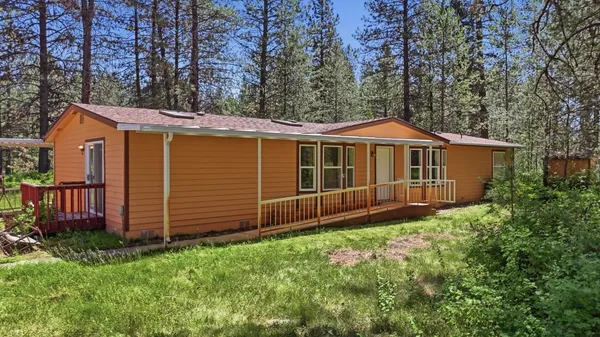 $449,000 | 28608 North River Estates Drive, Chattaroy, WA 99003