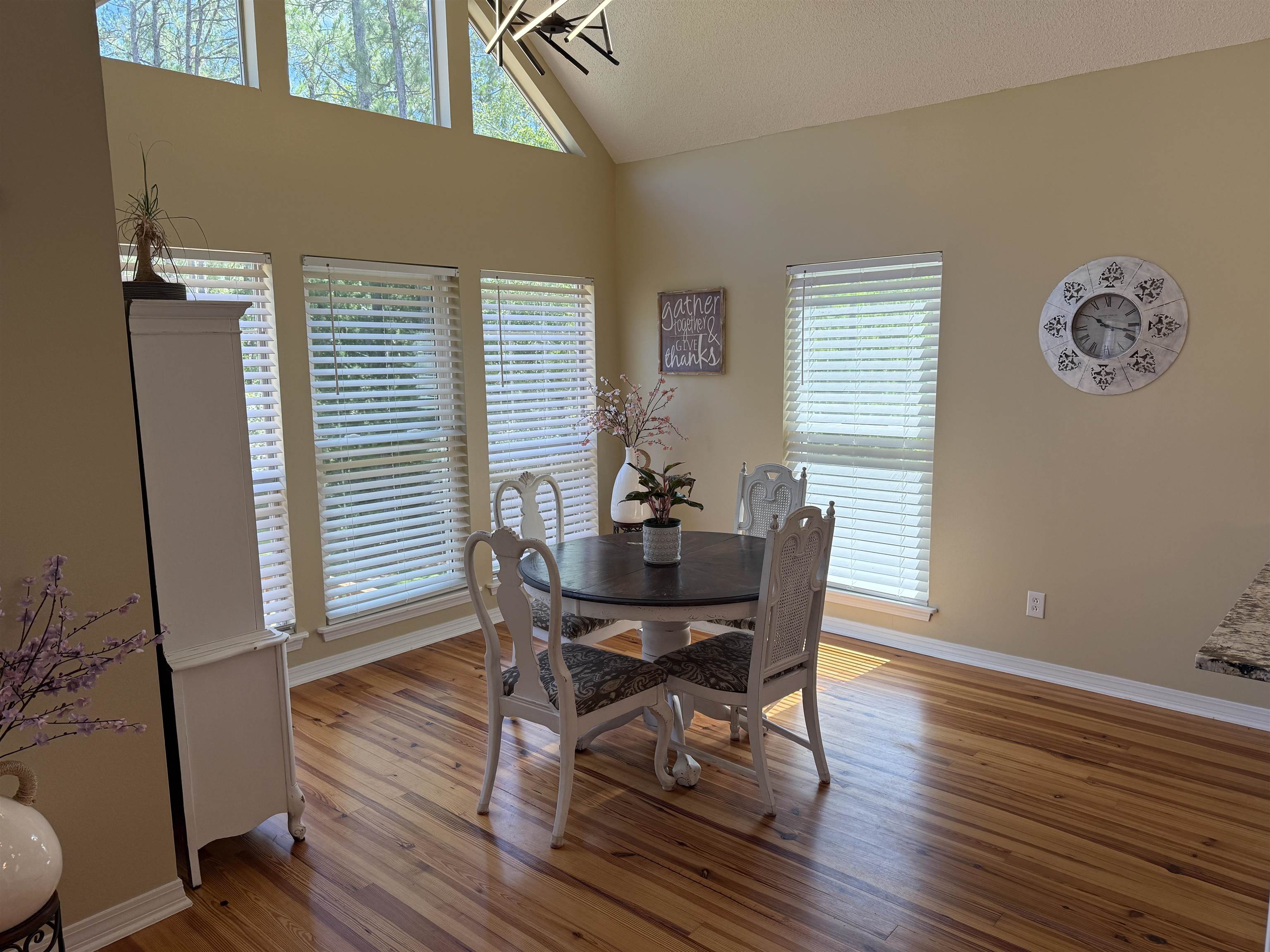 14601 Trawick Road Stapleton, AL 36578 - Photo 6 of 37 Dining Area