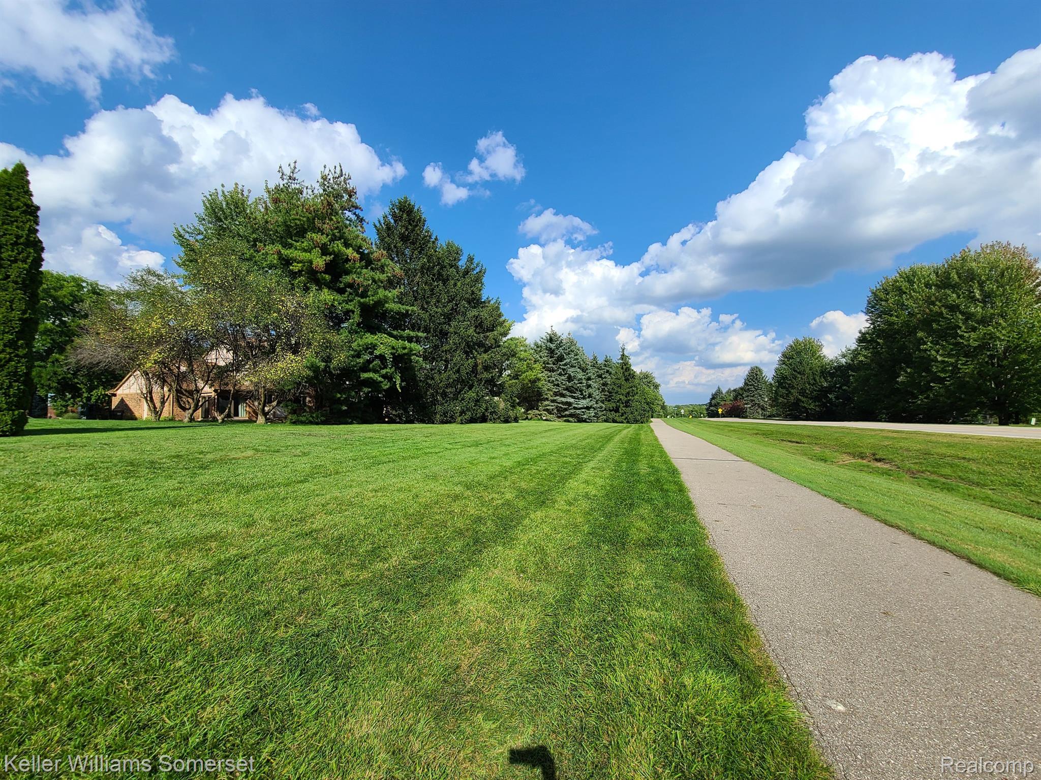 557 Shellbourne Drive Rochester, MI 48309 - Photo 38 of 40 Gallery Image 38
