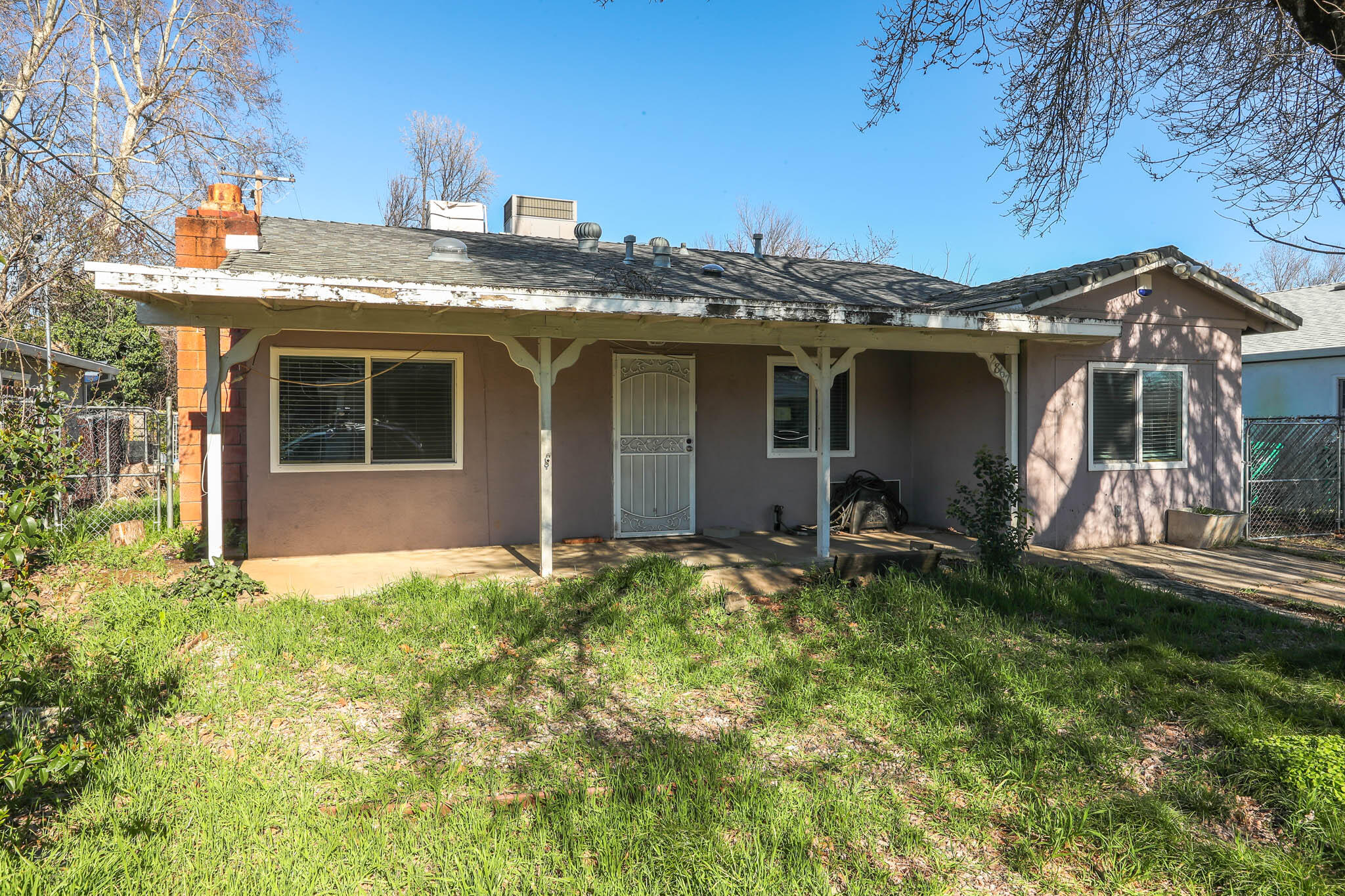 2867 Pinto Lane Anderson, CA 96007 - Photo 5 of 35 a view of a house with a yard
