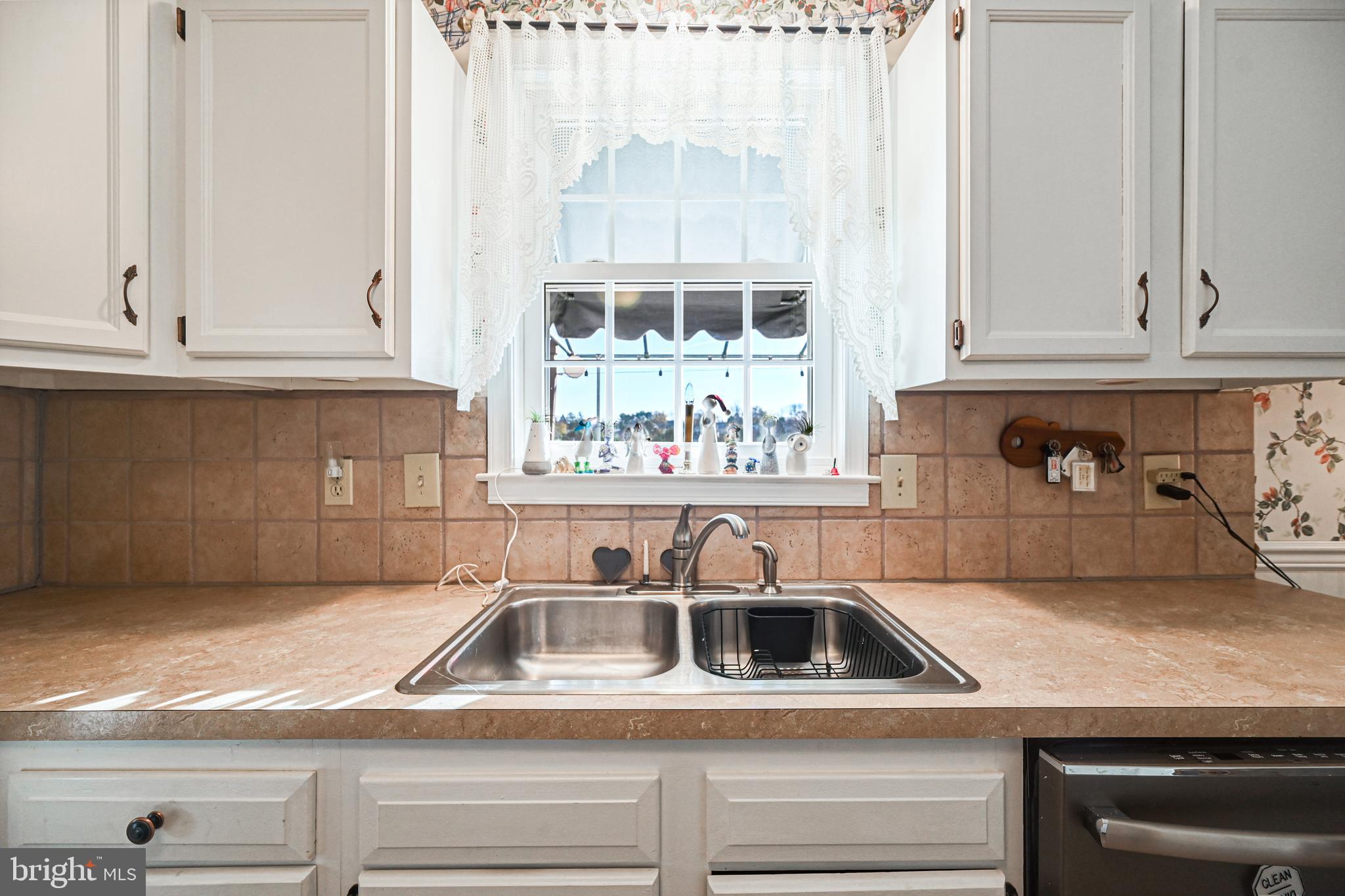 119 Country Ridge Drive Red Lion, PA 17356 - Photo 10 of 35 Gallery Image 10
