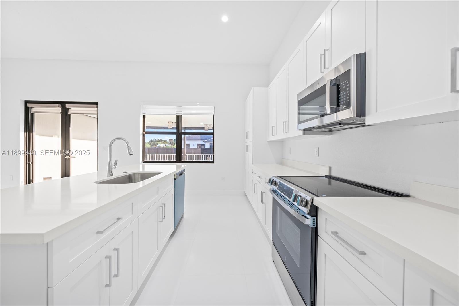 19504 Southwest 324th Street Homestead, FL 33030 - Photo 21 of 46