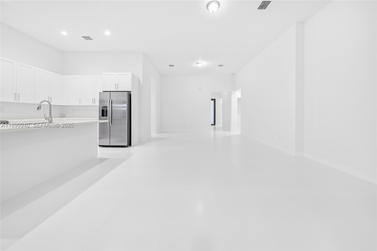 19504 Southwest 324th Street Homestead, FL 33030 - Photo 26 of 46 Great room