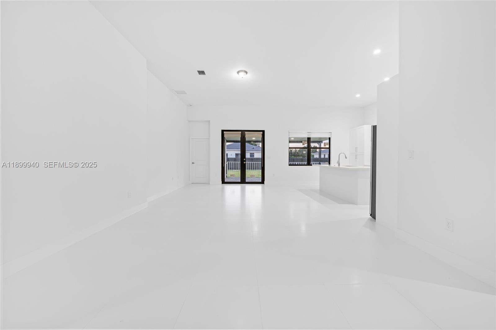 19504 Southwest 324th Street Homestead, FL 33030 - Photo 39 of 46 Great room