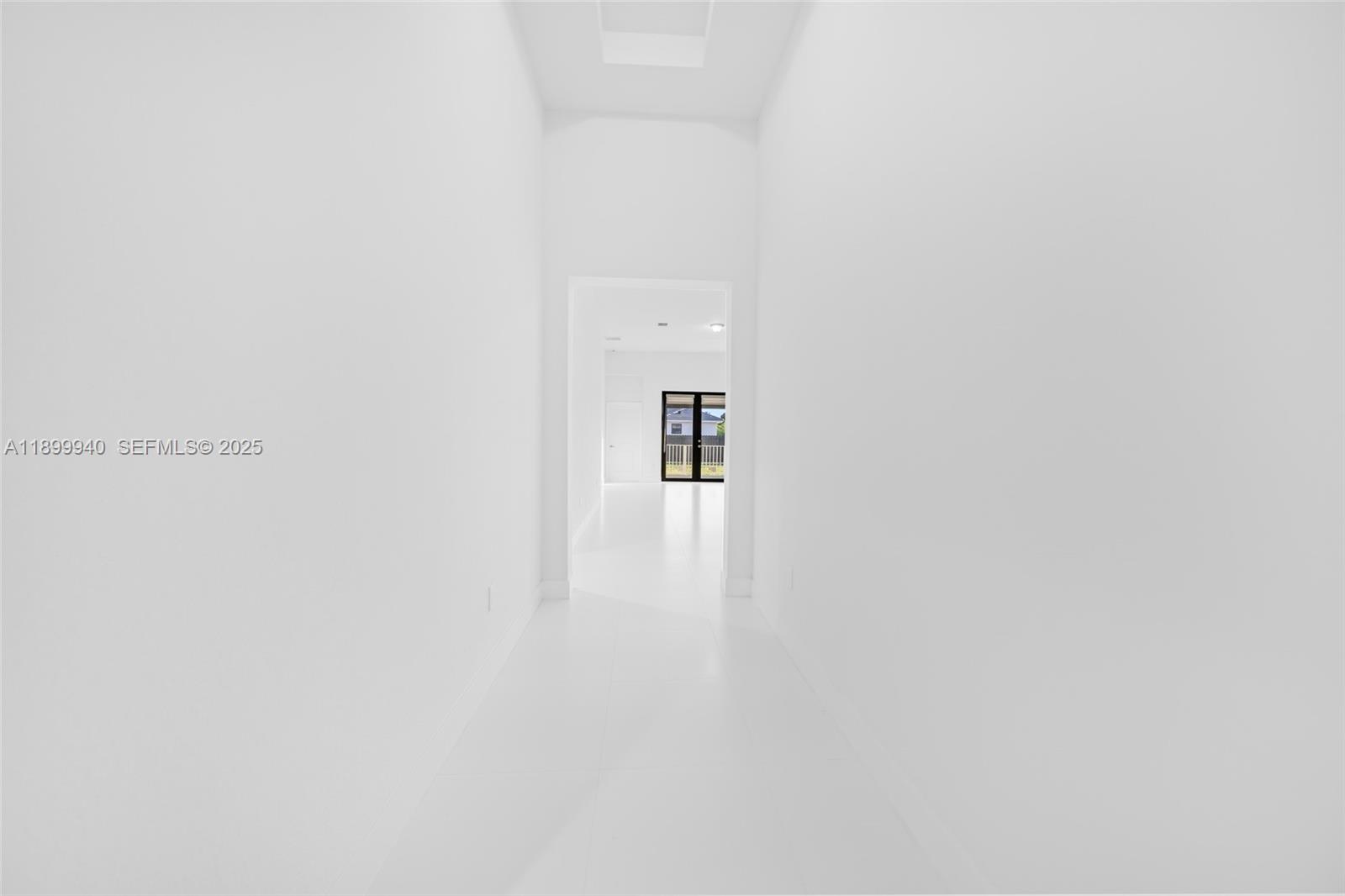 19504 Southwest 324th Street Homestead, FL 33030 - Photo 8 of 46 Foyer